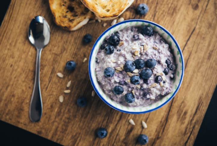 blog image for blueberry porridge